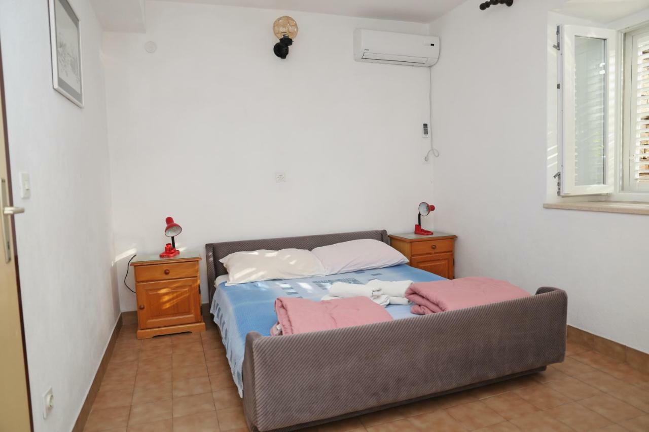 Apartments Katica 鲁巴达 外观 照片