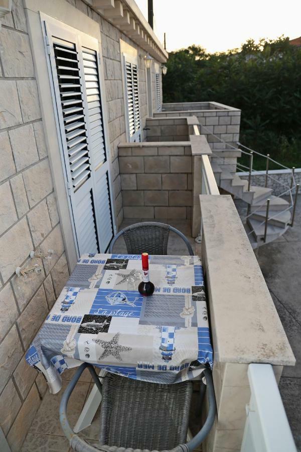 Apartments Katica 鲁巴达 外观 照片